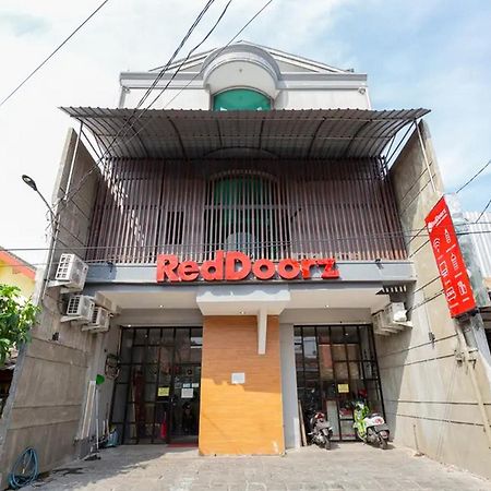 Reddoorz @ Manukan Surabaia Exterior foto