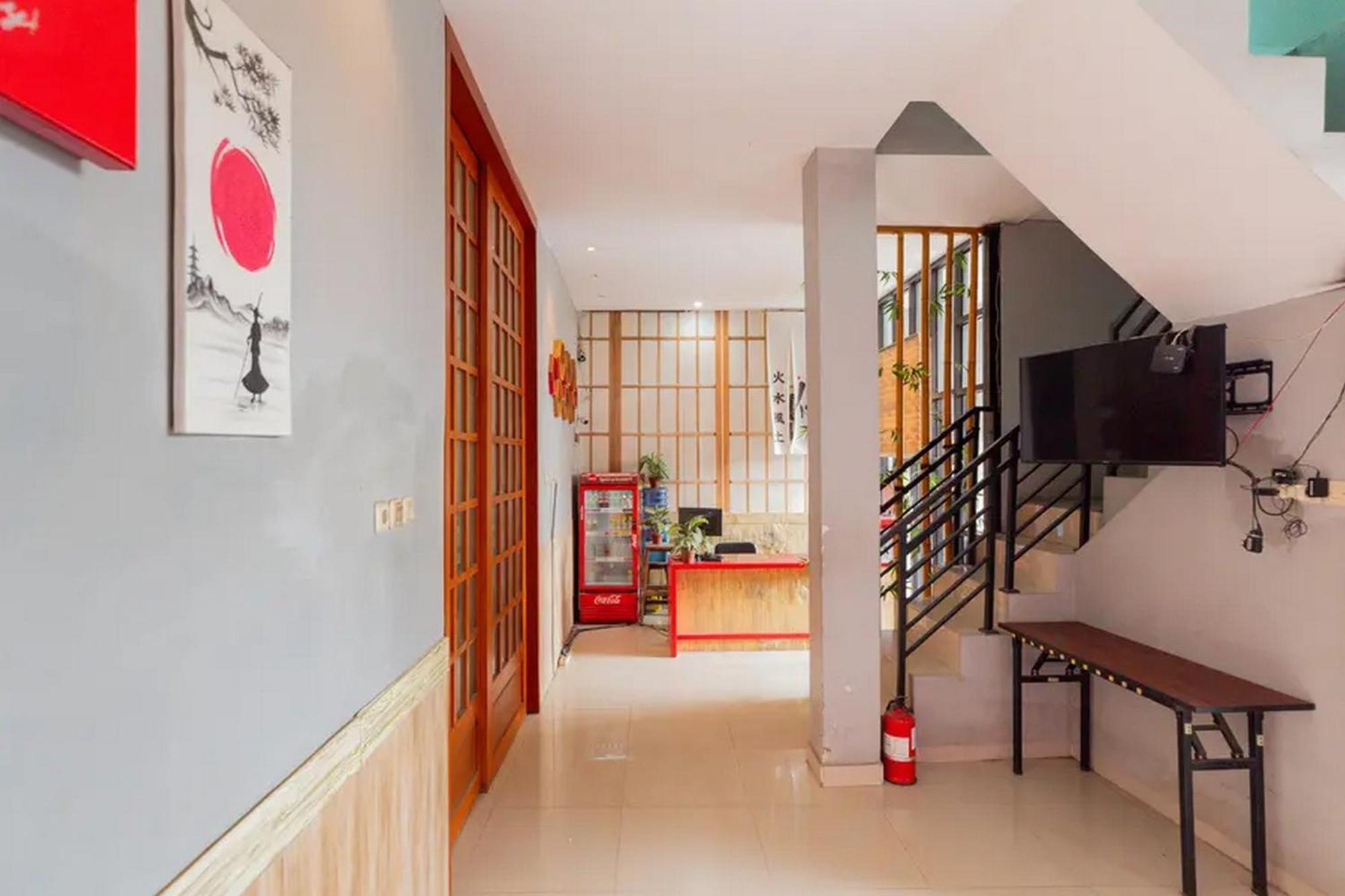 Reddoorz @ Manukan Surabaia Exterior foto