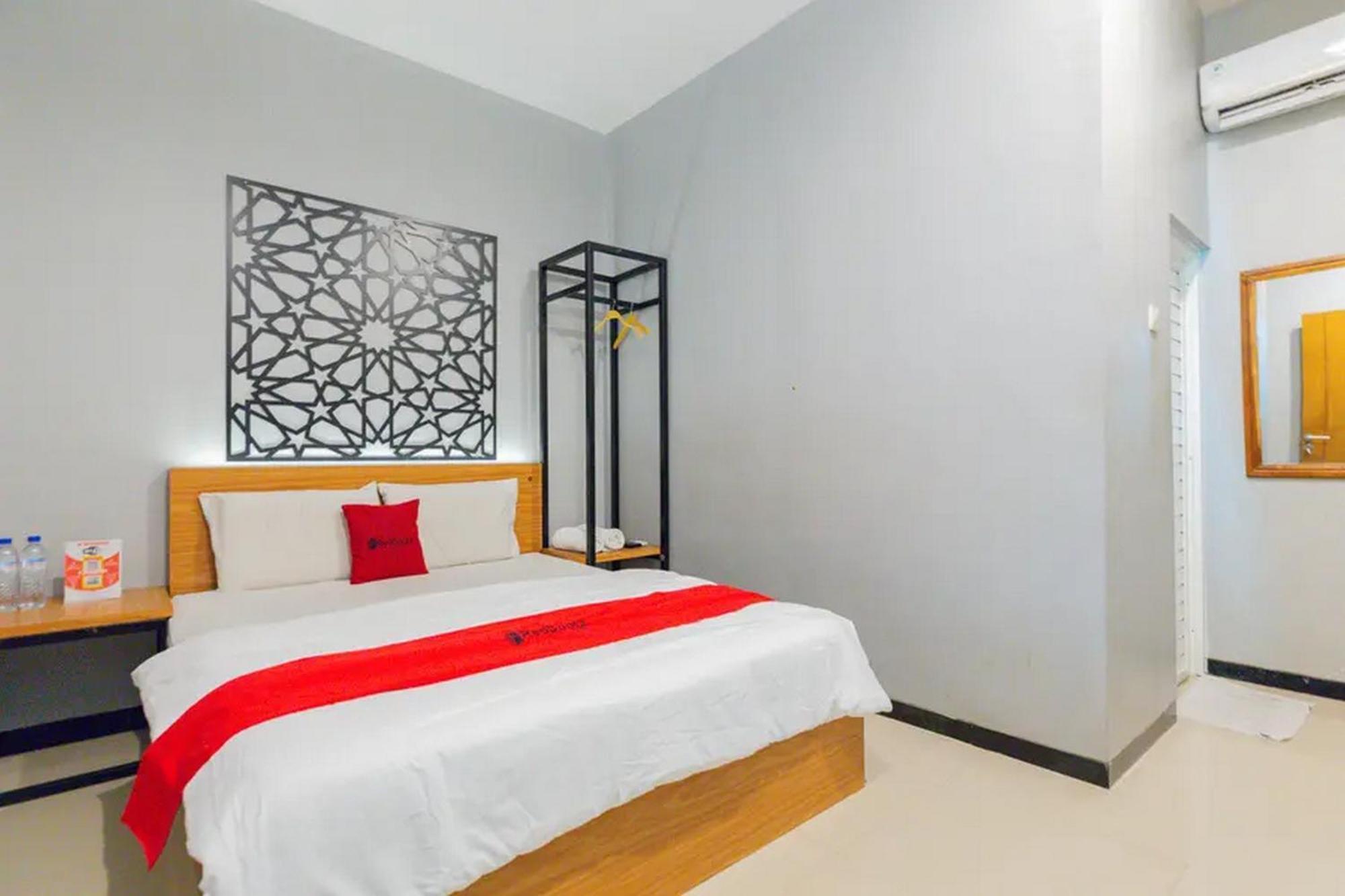 Reddoorz @ Manukan Surabaia Exterior foto