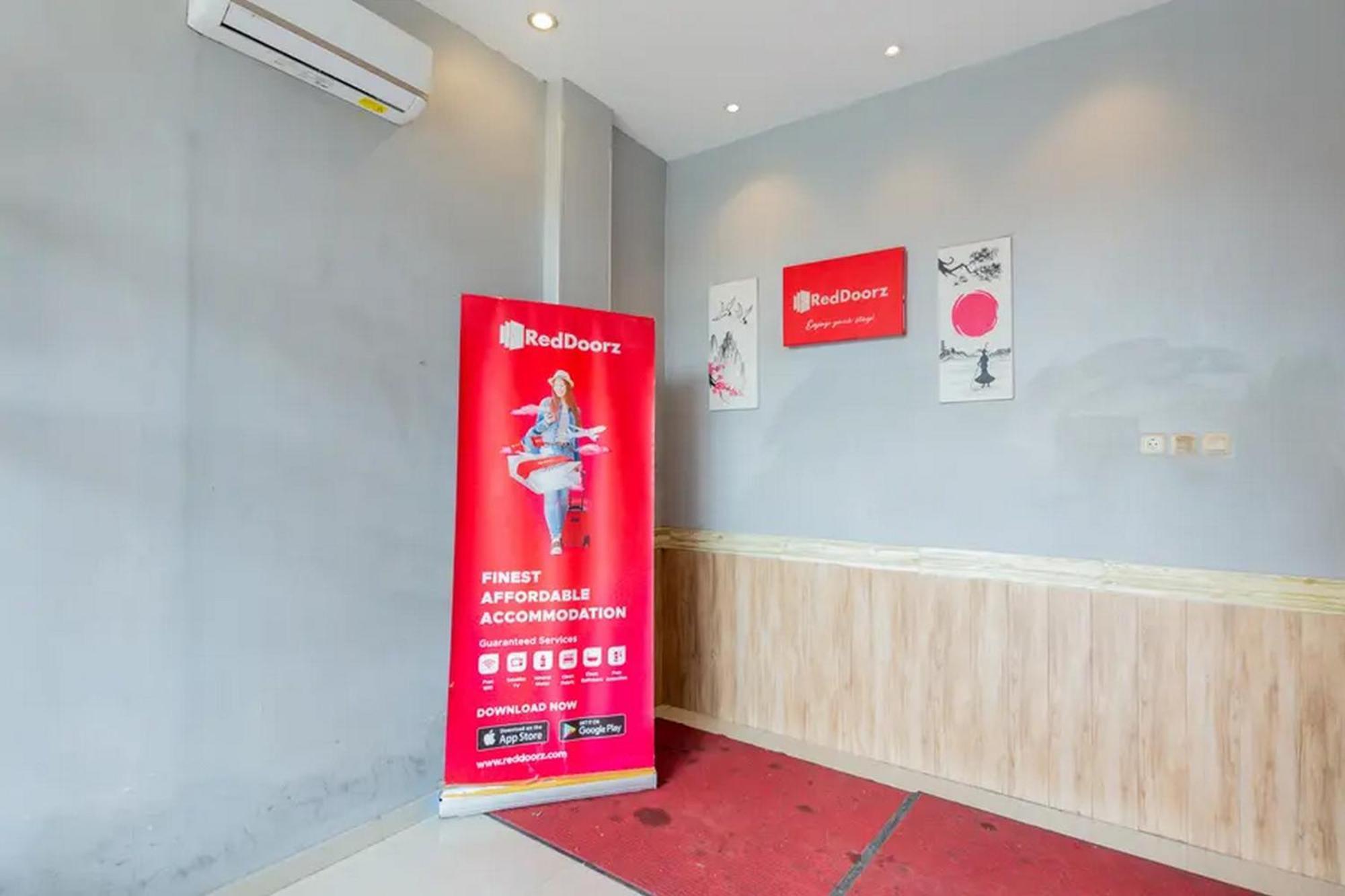 Reddoorz @ Manukan Surabaia Exterior foto