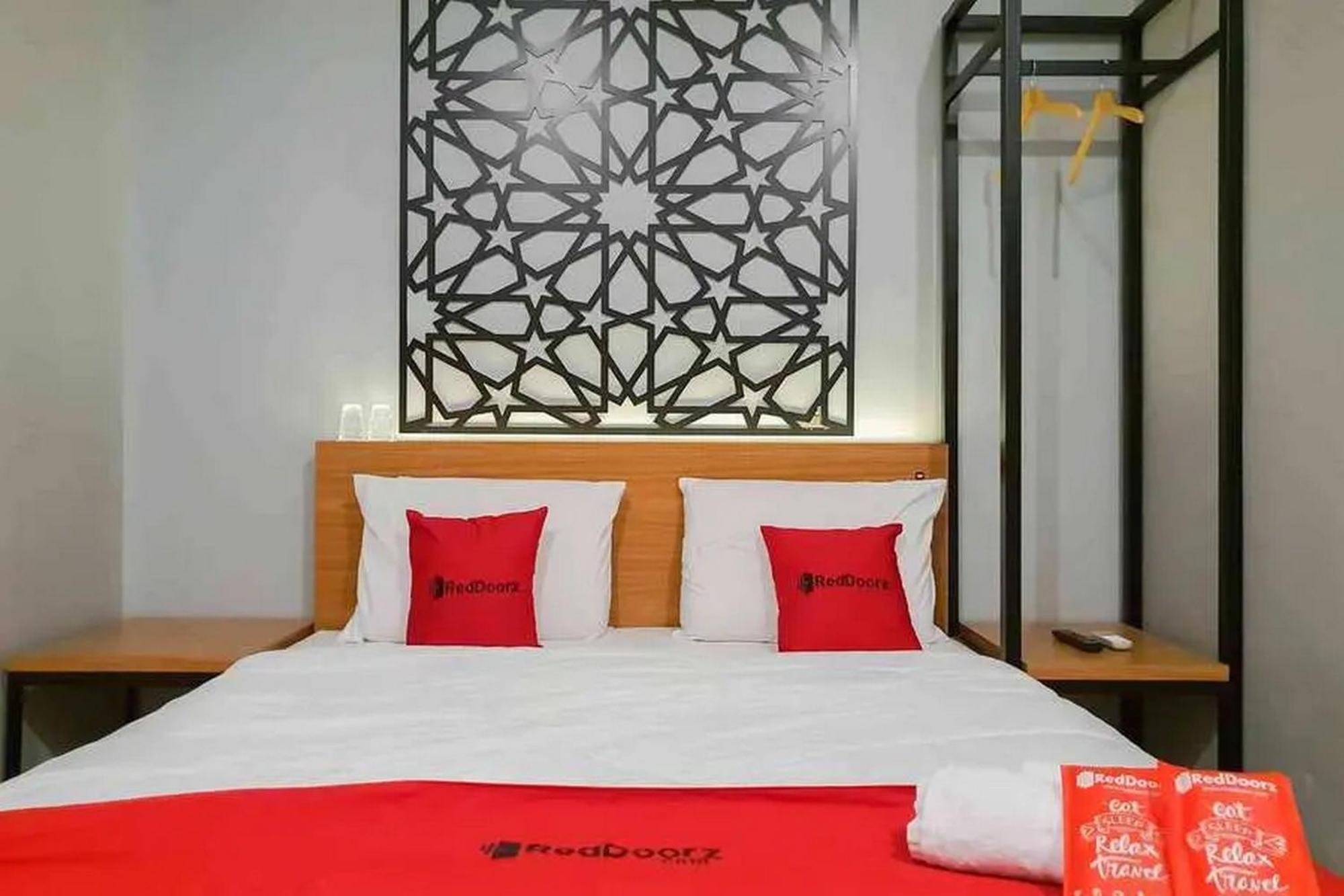 Reddoorz @ Manukan Surabaia Exterior foto