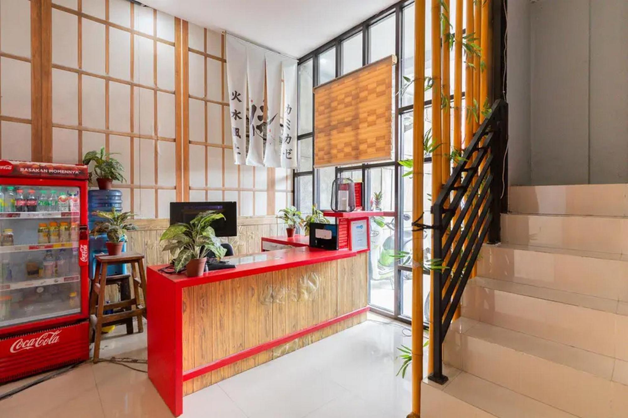 Reddoorz @ Manukan Surabaia Exterior foto