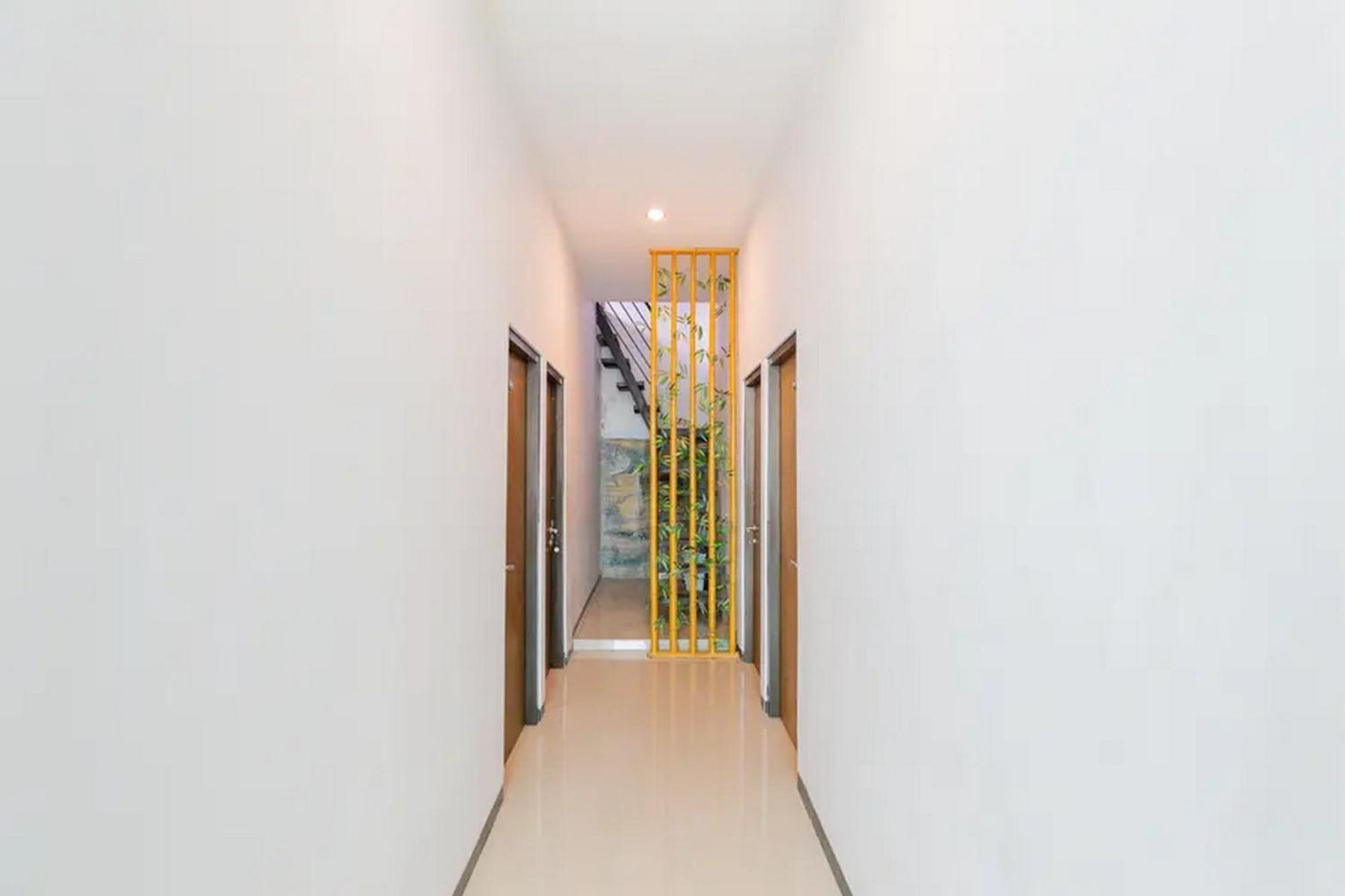Reddoorz @ Manukan Surabaia Exterior foto